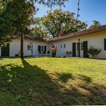 Holiday home Domaine Forestier Darricau Au Bord Du Lac, 12 Min De L'ocean